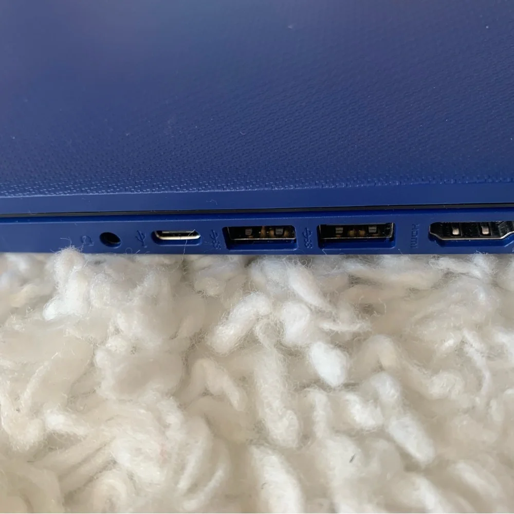 BRAND NEW HP 14 Laptop Touchscreen AMD 3020e, 4 GB RAM, 14-inch HD